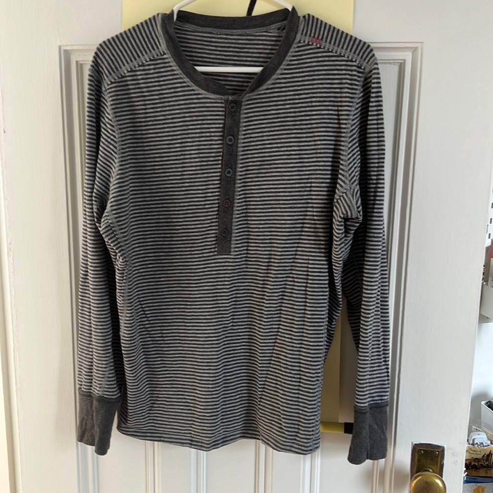 Lululemon athletica Henley men’s Small